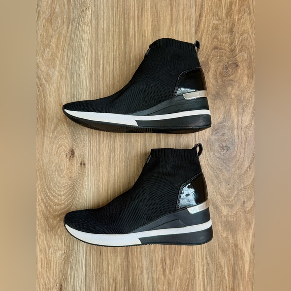 Michael Kors Skyler Knit Wedge Sneakers – Black, Size 7 (LNK) - Picture 3 of 7